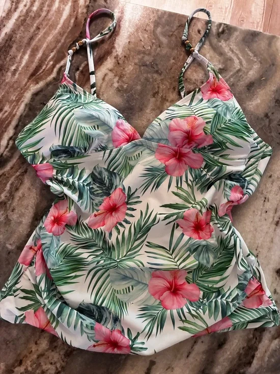 $98 NWT Nicole miller Tropical Pink Hibiscus Two-Piece Tankini Set, medium - Picture 3 of 8